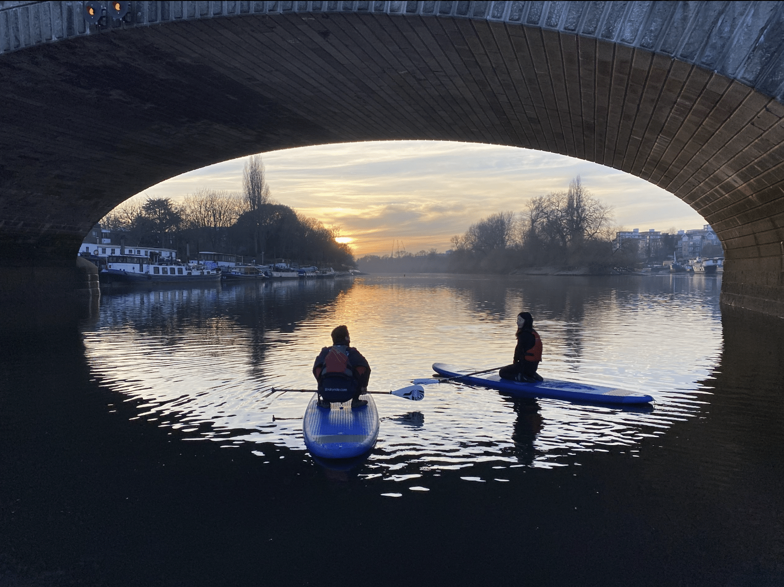 Group Paddleboarding (SUP) Session at Kew Bridge gallery 3