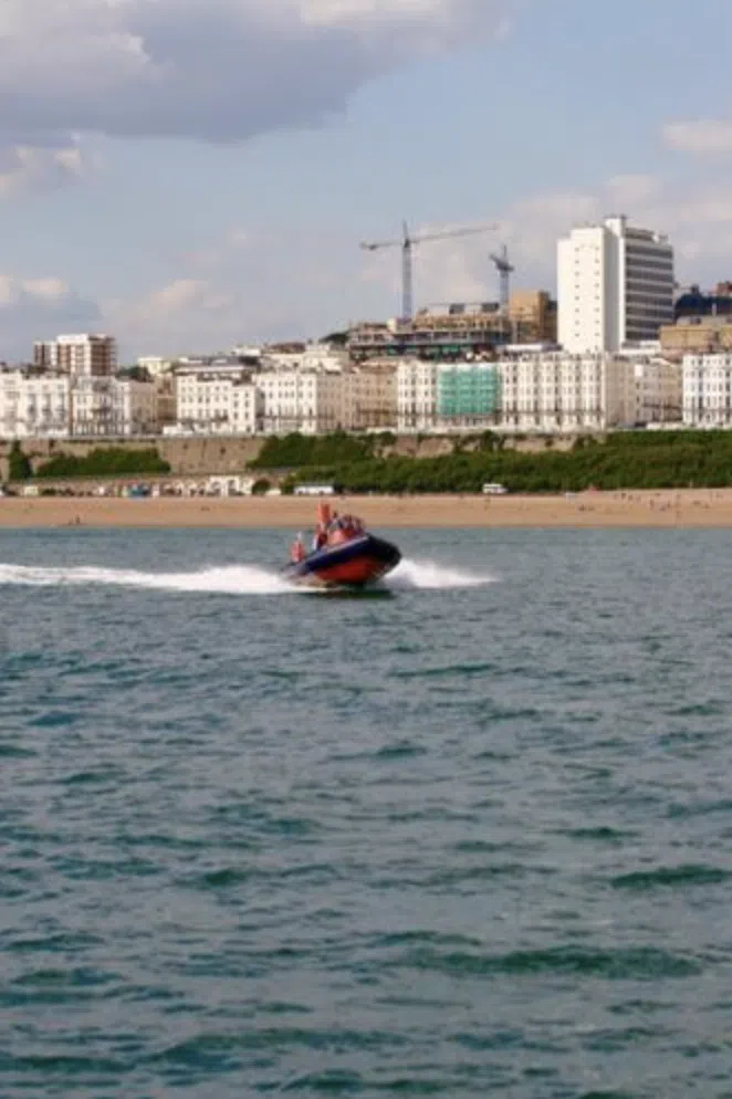 Youth Powerboat Level 2 (ages 12+) in Brighton, photo 2