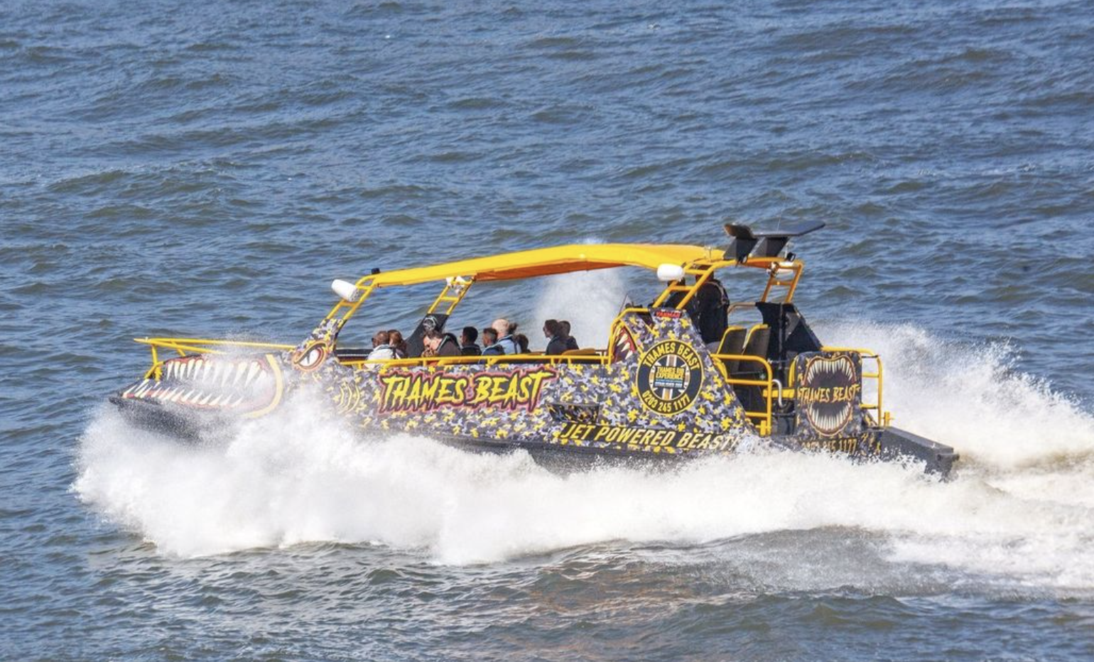 40 Minute ‘Tower Beast Ride’ Speedboat Sightseeing on the 880hp ‘Thames Beast’, photo 3